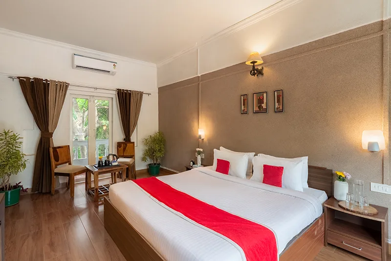 deluxe room velvet county