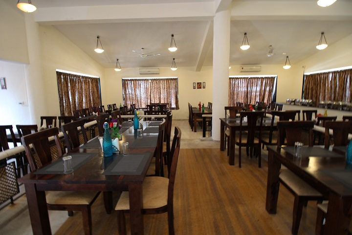 Restaurant Resort in Lonavala , Khandala