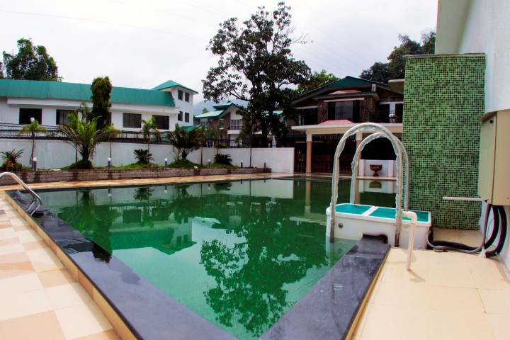 Best Family Resort with Swimming Pool